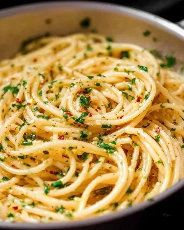 Spaghetti with Garlic and Oil