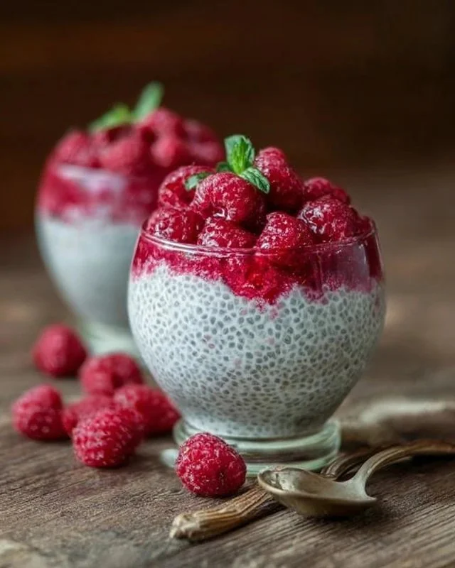 Vanilla Raspberry Chia Pudding